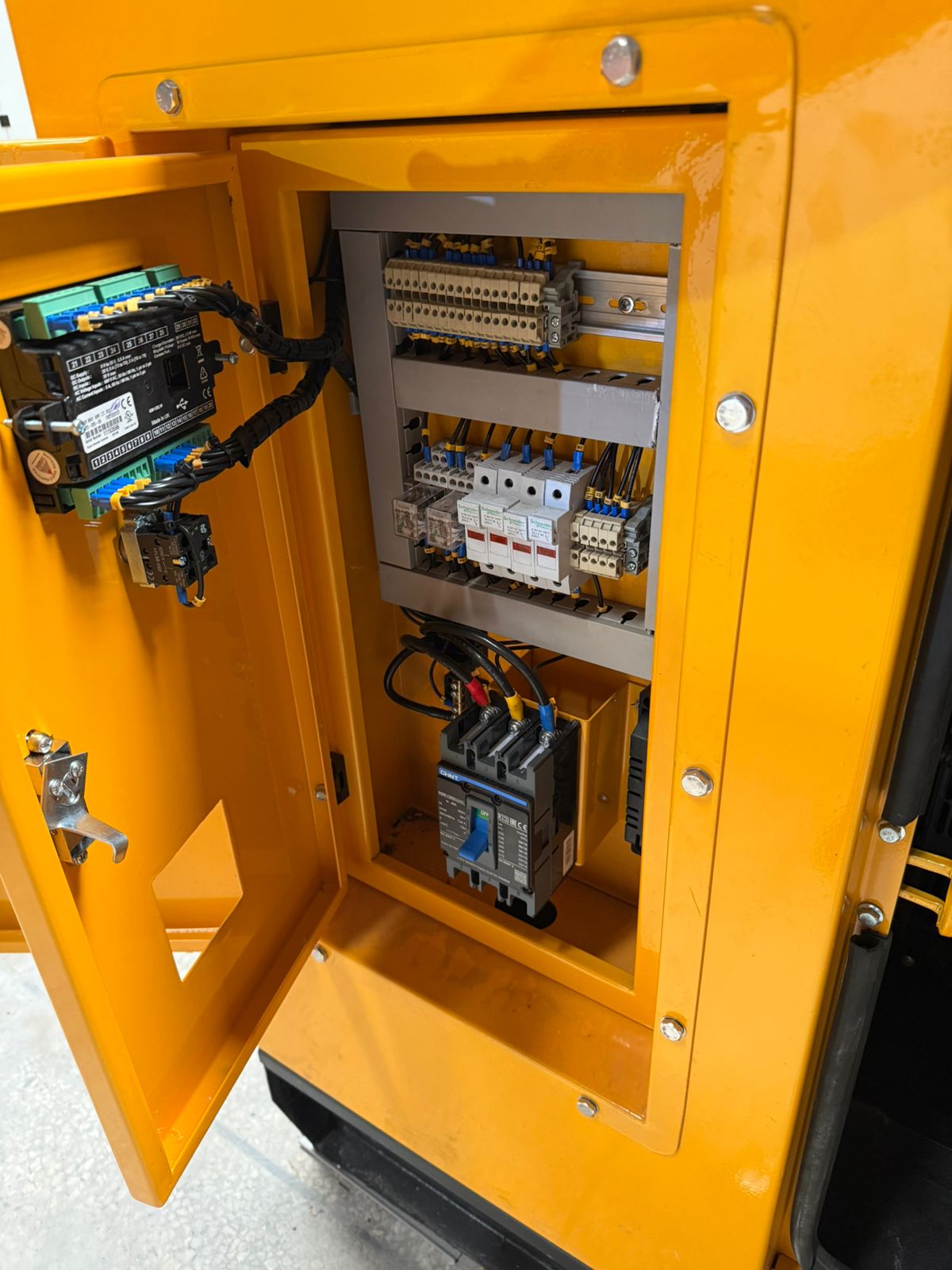 Generator switchgear available in dubai,sharjah,ajman